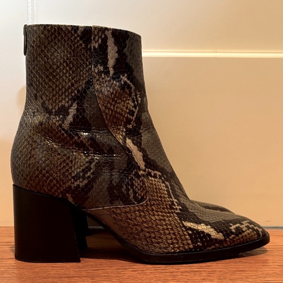 Labucq Jules zippered boots in python green - vero cuoio - Picture 1 of 15